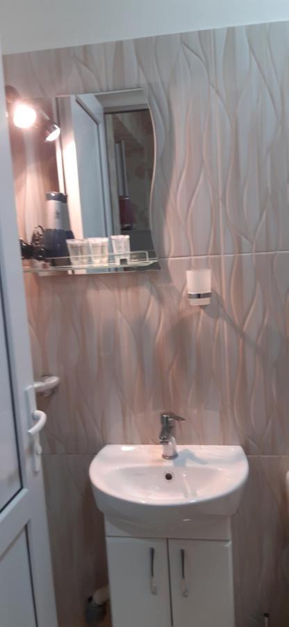 Tamara'S Apartament In Avlabari Tbilisi Esterno foto