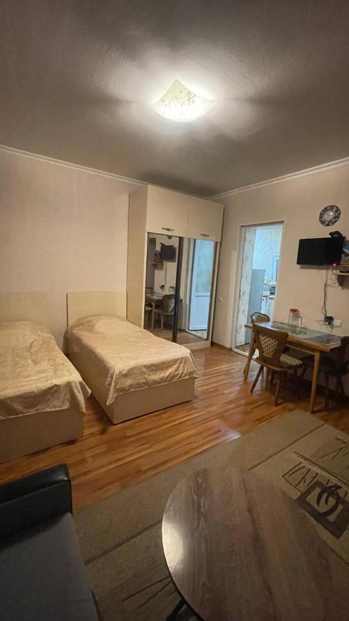 Tamara'S Apartament In Avlabari Tbilisi Esterno foto